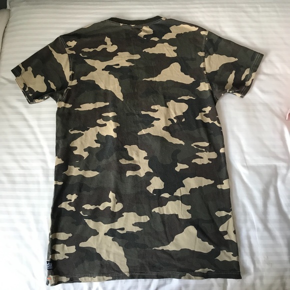 Bleecker & Mercer - Green Camuflage t shirt - 3/25$ - Picture 4 of 5